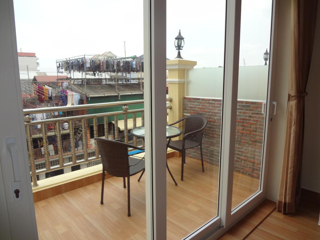 Phnom Penh Le Vincent Hotel Екстер'єр фото